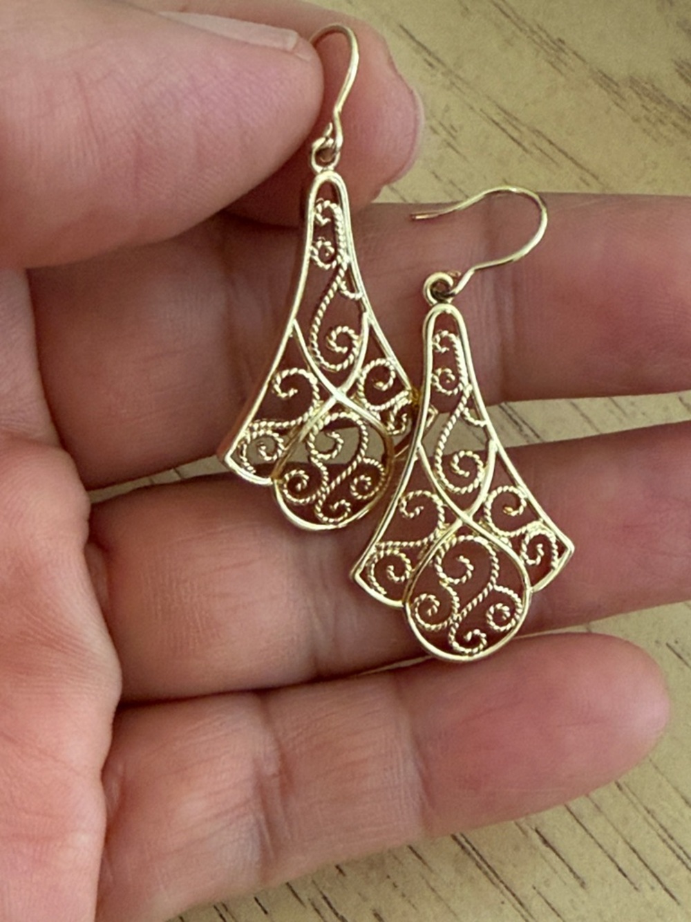 Delicate Filigree Drop Earrings - Gold